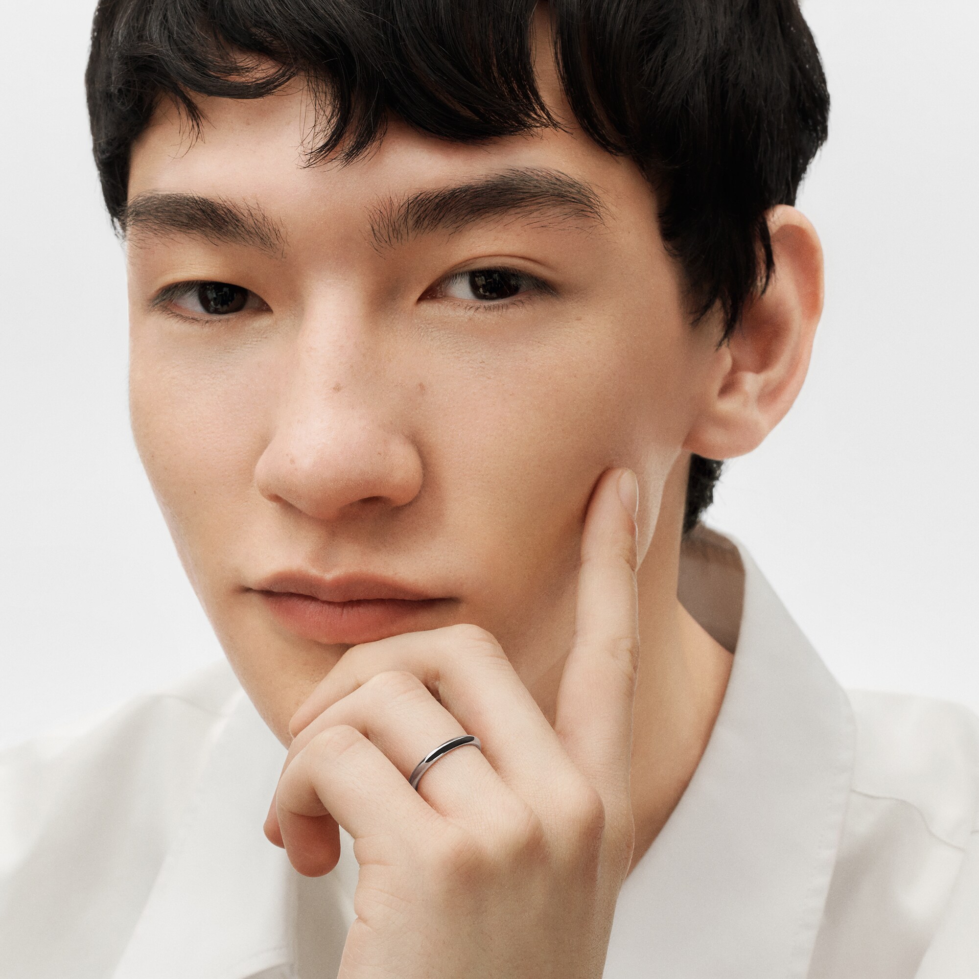 Alliance LV Diamonds 2,5 mm, platine  Joaillerie Catégories Wedding Bands | LOUIS VUITTON (Zoom produit)