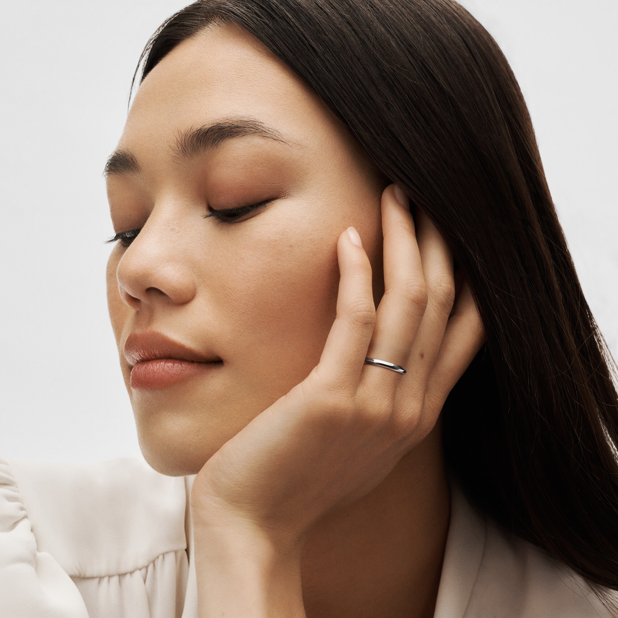 Alliance LV Diamonds 2,5 mm, platine  Joaillerie Catégories Wedding Bands | LOUIS VUITTON (Zoom produit)