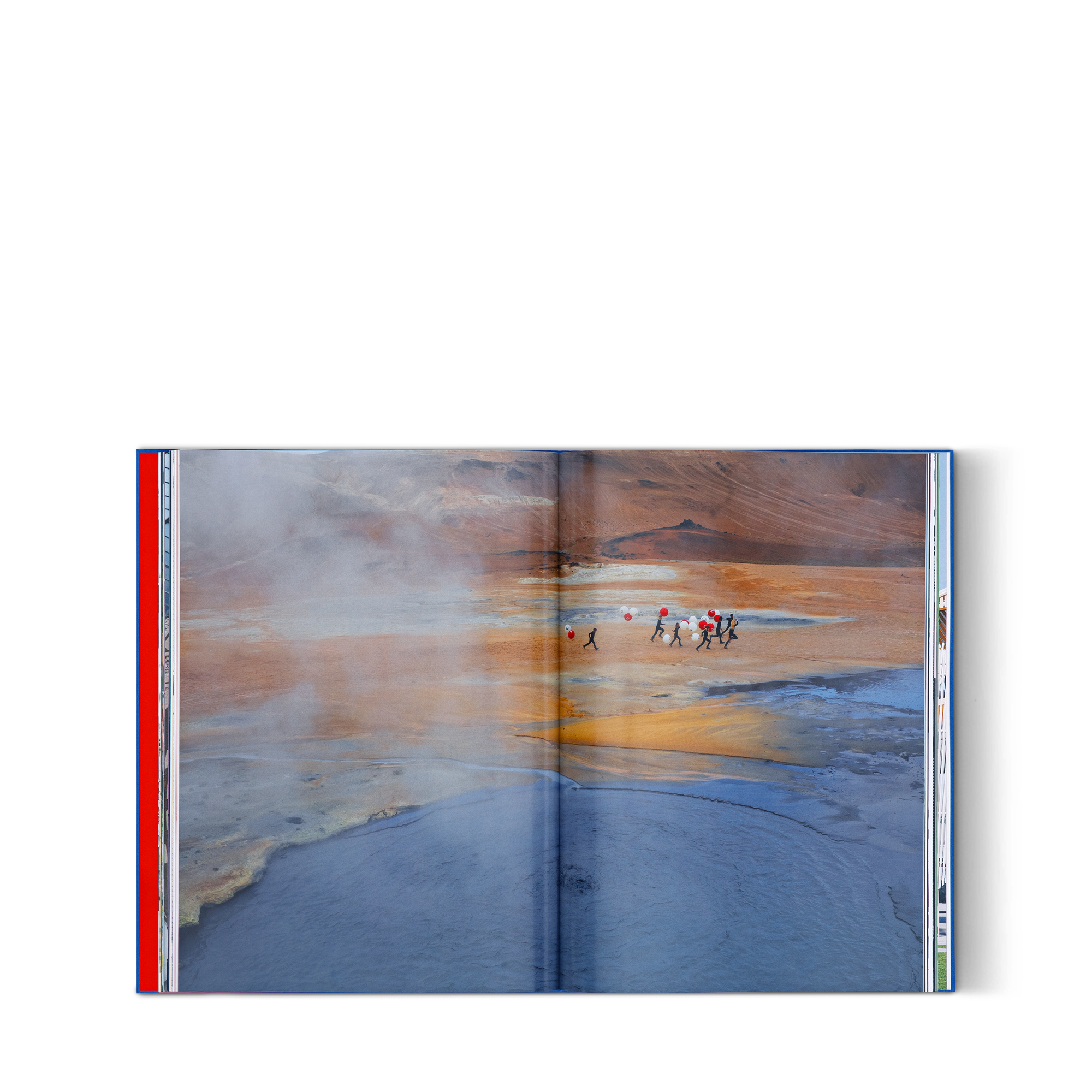 Almanach 2022  Malles, Voyage et Maison Livres Beaux livres | LOUIS VUITTON (Zoom produit)