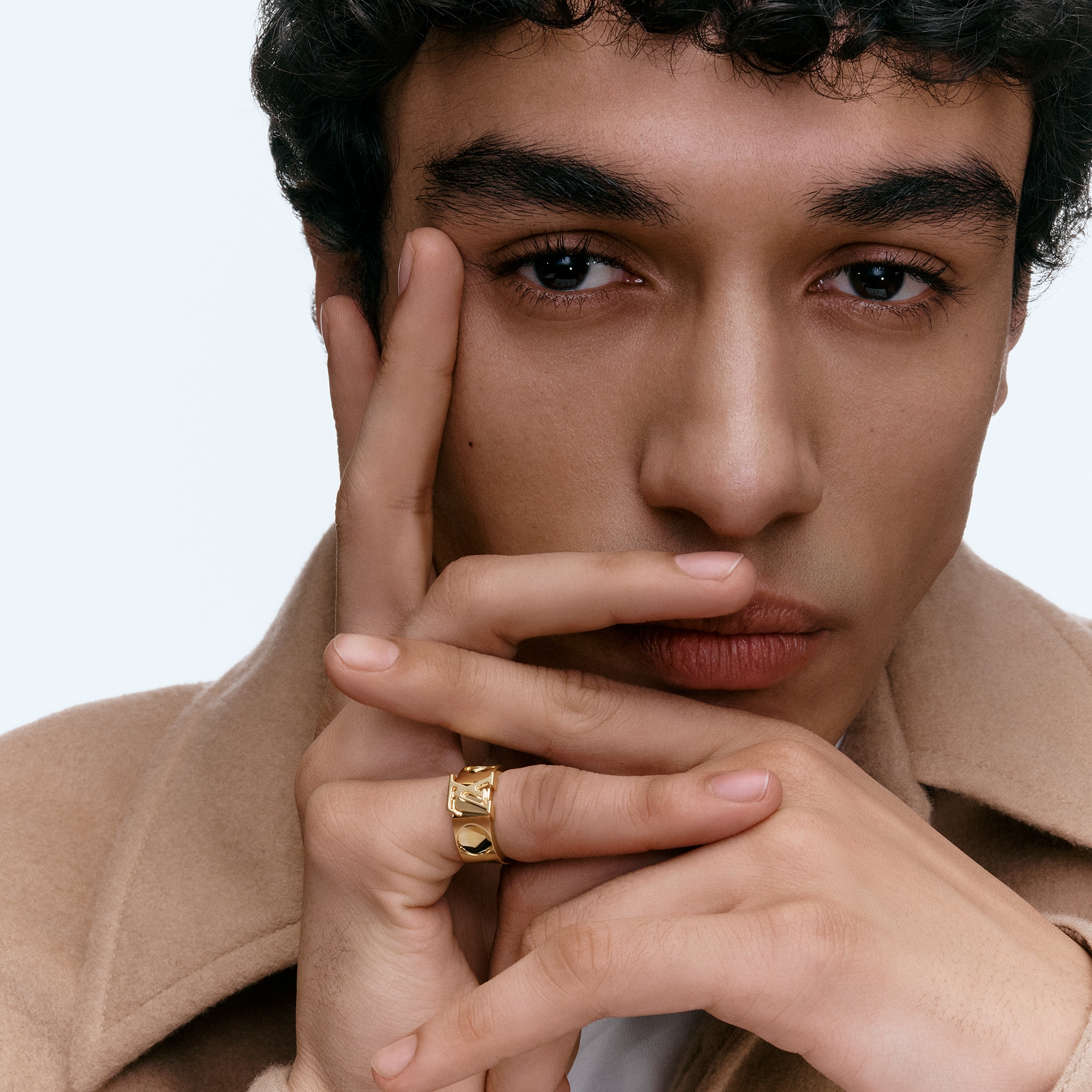 Bague Empreinte large, or jaune  Joaillerie Catégories Toute la joaillerie | LOUIS VUITTON (Zoom produit)