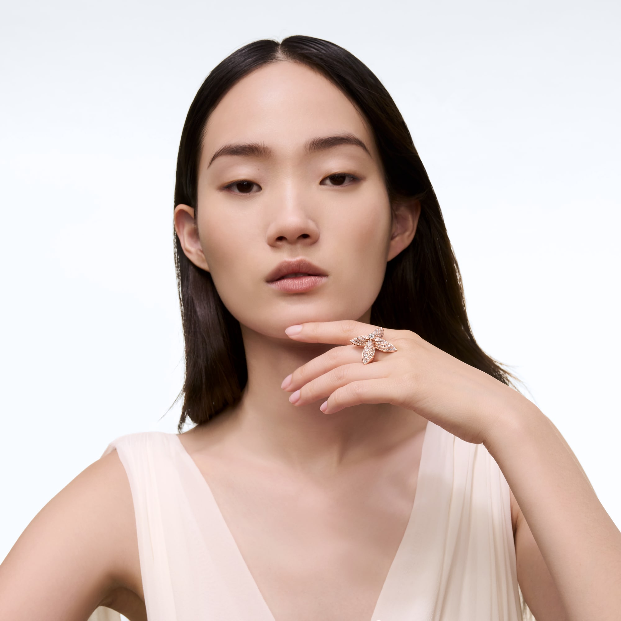 Bague Idylle Blossom, or rose et diamants  Les Extraordinaires Joaillerie Bagues | LOUIS VUITTON (Zoom produit)