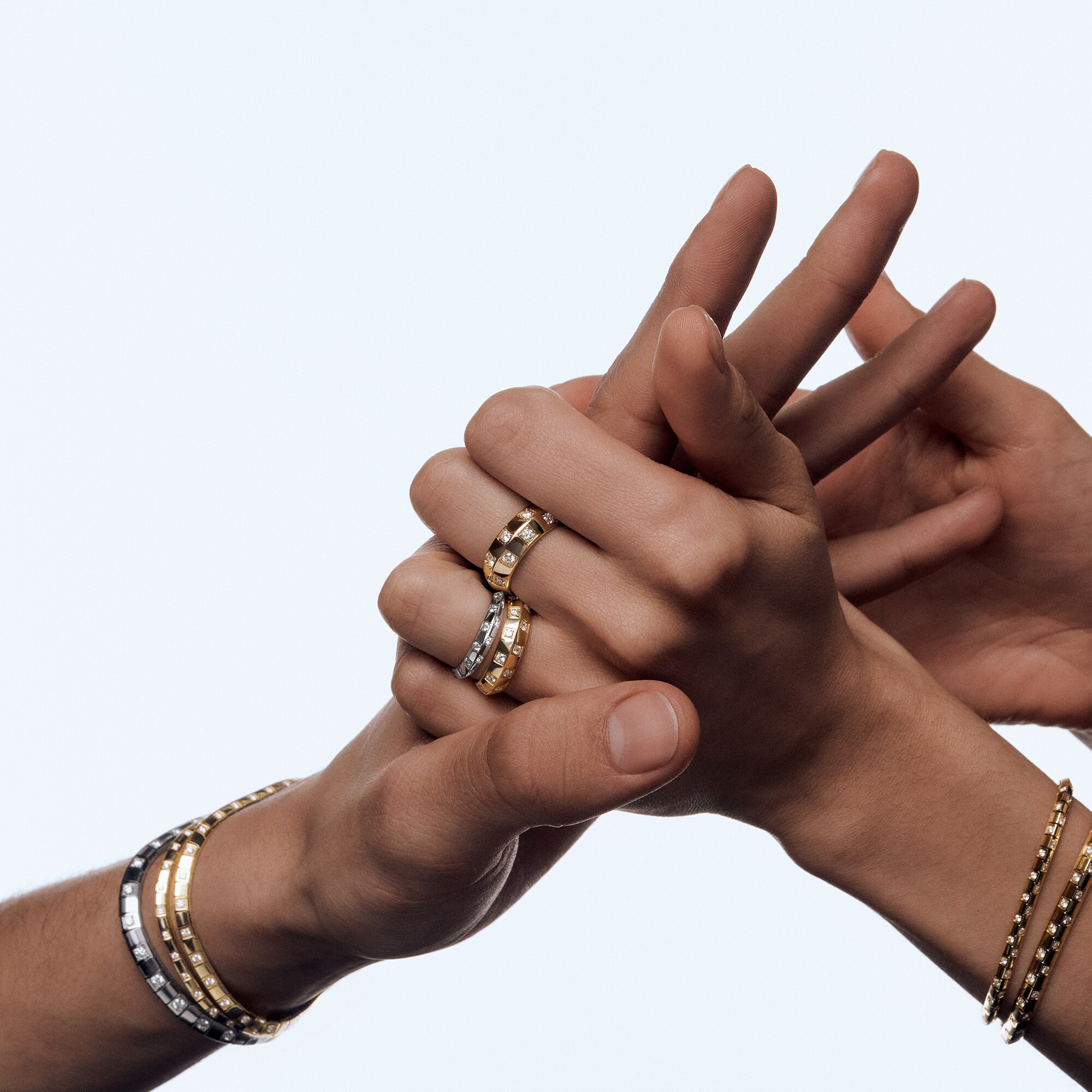 Bague medium Le Damier de Louis Vuitton, or jaune et diamants  Joaillerie Catégories Bagues | LOUIS VUITTON (Zoom produit)