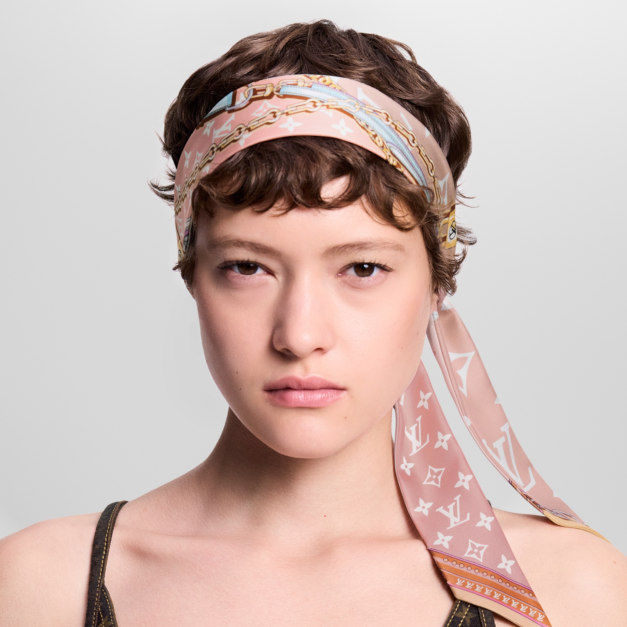 Bandeau Ultimate Monogram BB S00 Femme Accessoires Carrés de soie et bandeaux | LOUIS VUITTON (Zoom produit)
