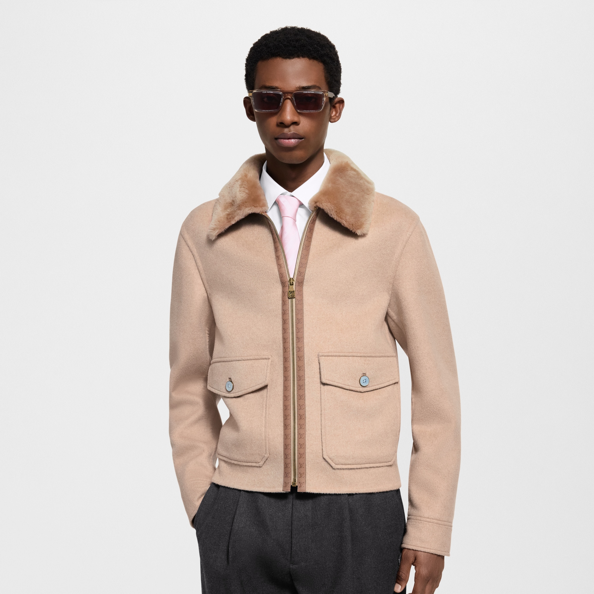 Blouson double-face en cachemire et vigogne  Homme Prêt-à-porter Manteaux et blousons | LOUIS VUITTON (Zoom produit)