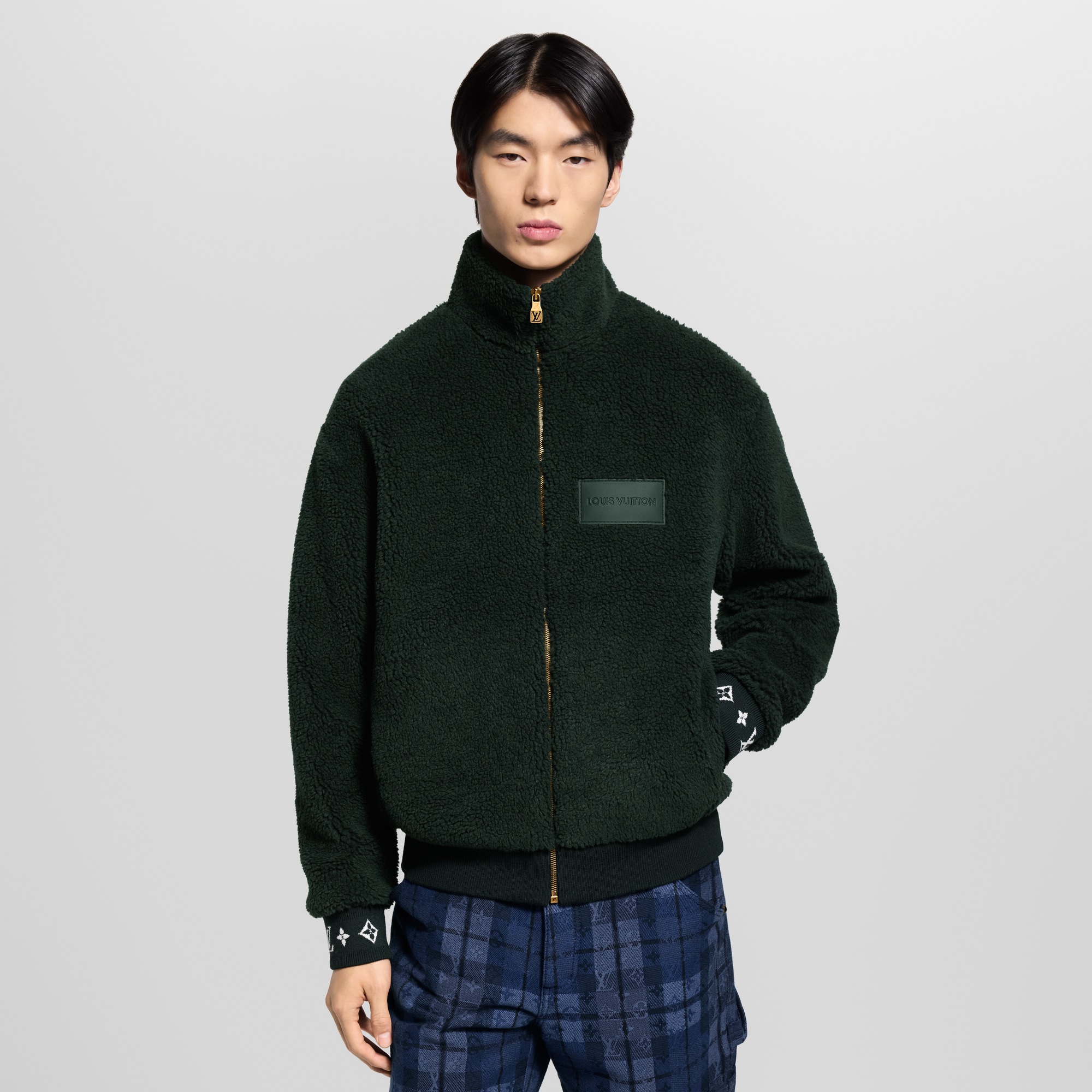 Blouson en polaire avec patch en cuir  Homme Prêt-à-porter Tout le prêt-à-porter | LOUIS VUITTON (Zoom produit)