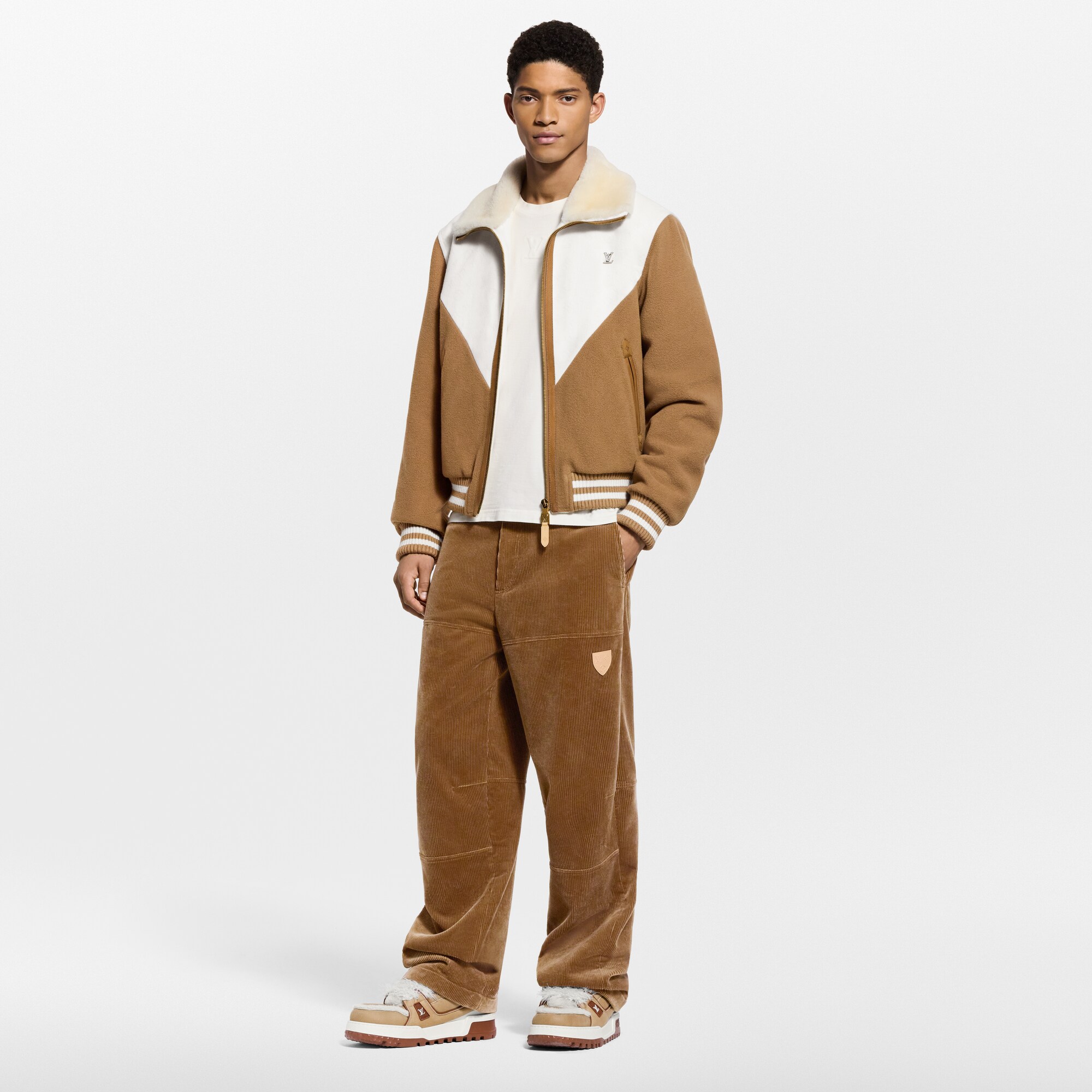 Blouson Monogram à col en shearling  Homme Prêt-à-porter Manteaux et blousons | LOUIS VUITTON (Zoom produit)