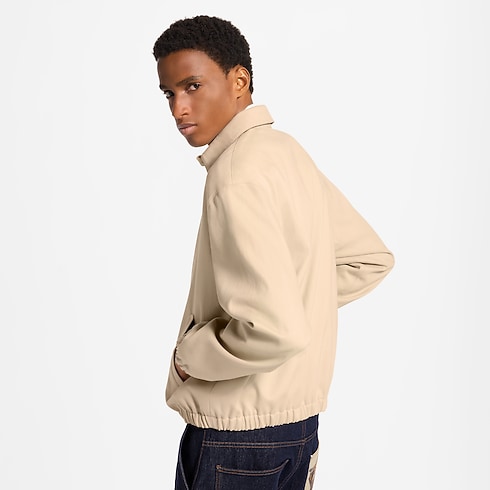 Blouson sportswear chaud à signature LV vue recadrée et portée