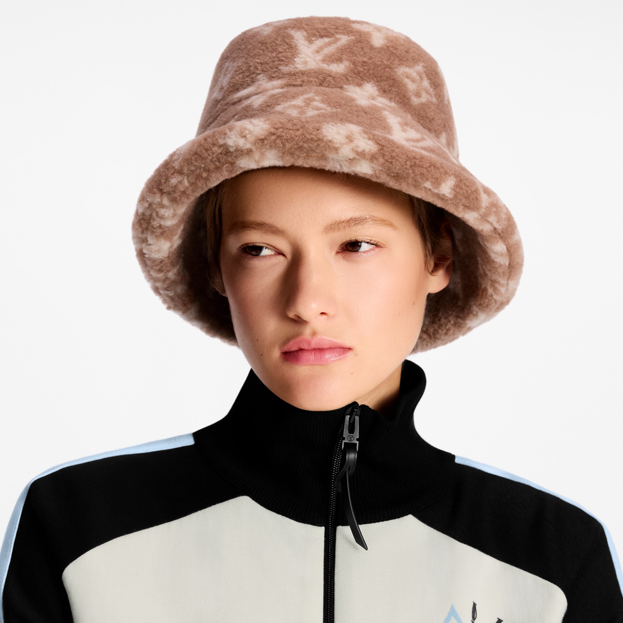 Bob Monogram en polaire S00 Femme Accessoires Chapeaux et Casquettes | LOUIS VUITTON (Zoom produit)