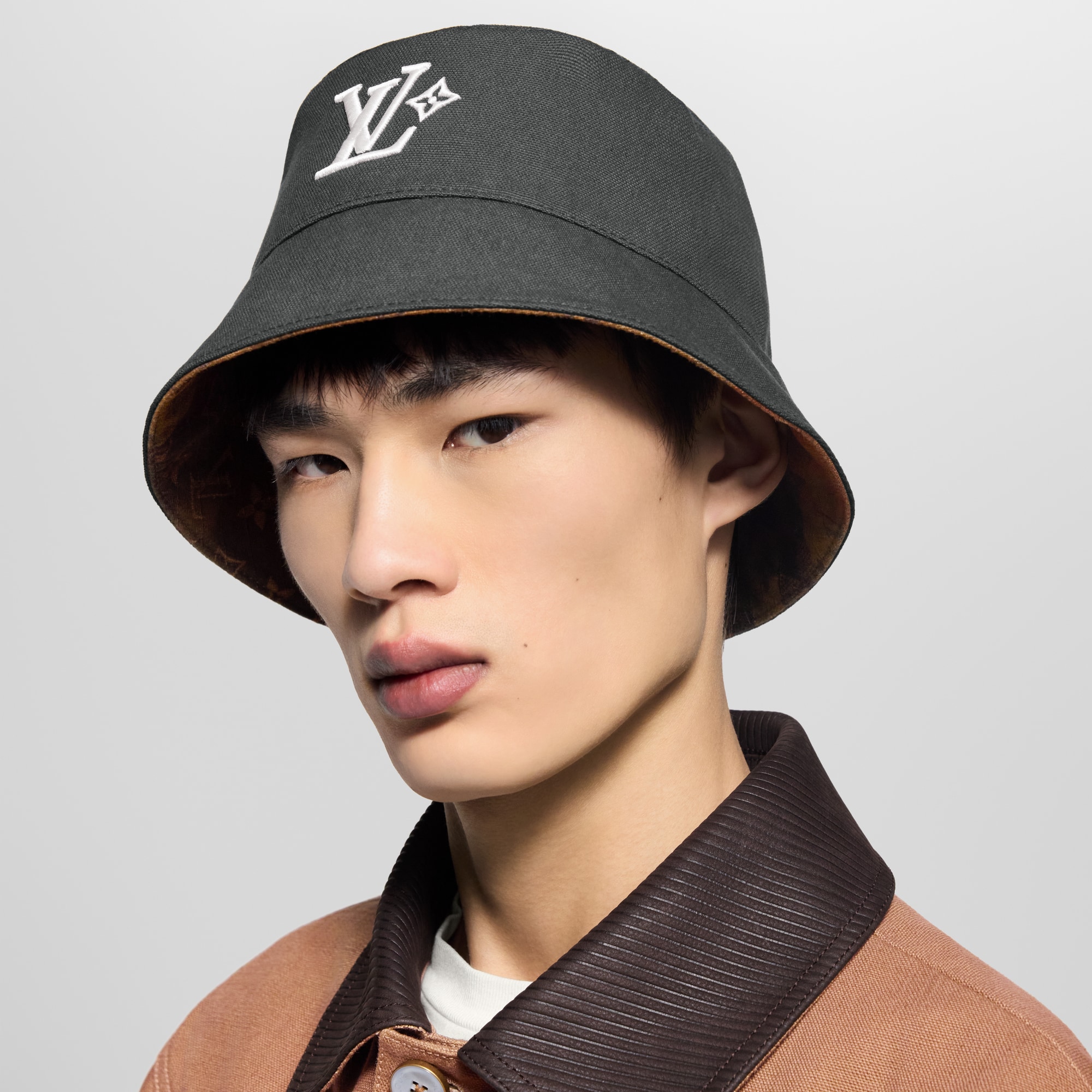 Bob Monogram Landscape réversible S00 Homme Accessoires Chapeaux, Bonnets et Gants | LOUIS VUITTON (Zoom produit)
