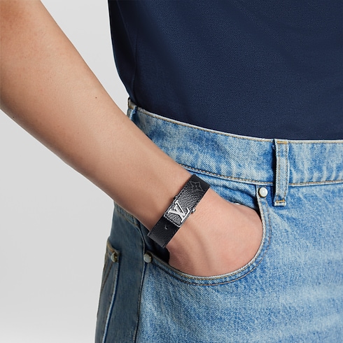 Bracelet LV Slim Toile Monogram Éclipse Nouveautés Ramadan Ramadan Selection for Him | LOUIS VUITTON (Zoom produit)