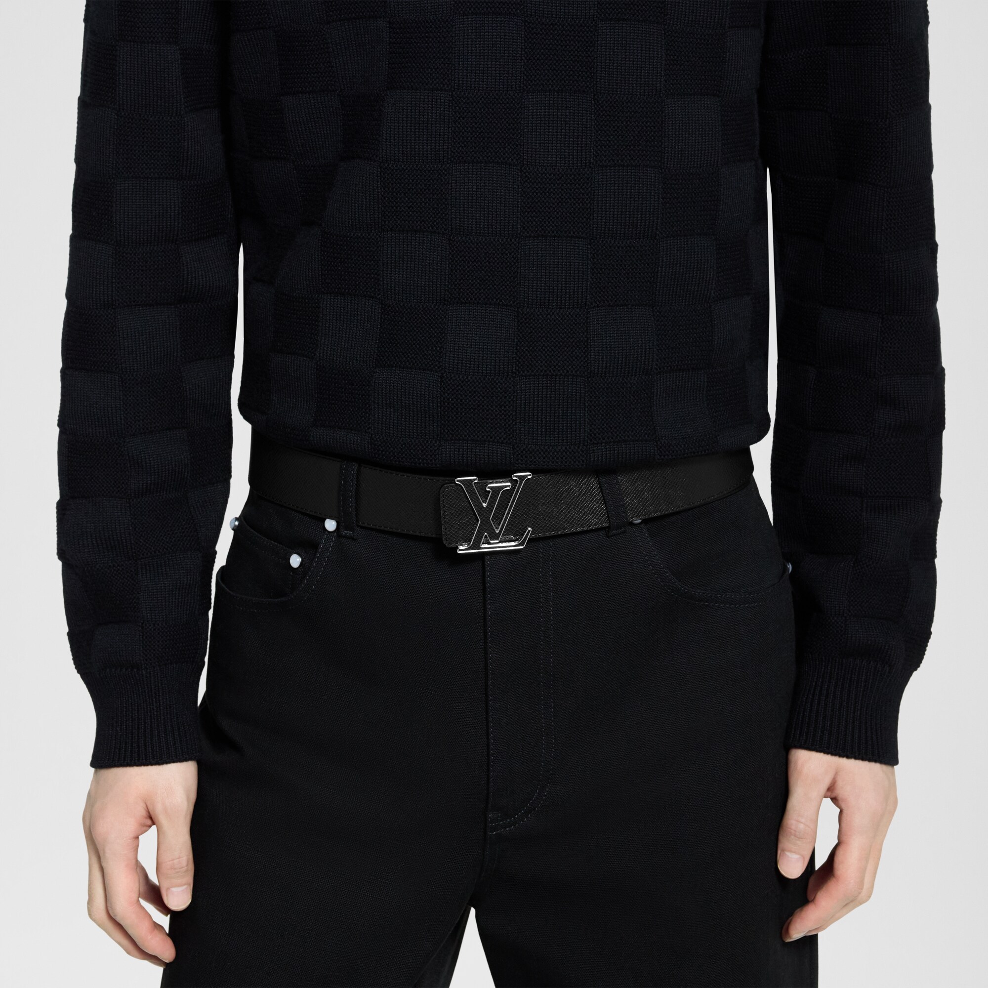 Ceinture LV Initiales 40 mm réversible Taigarama Homme Accessoires Ceintures | LOUIS VUITTON (Zoom produit)