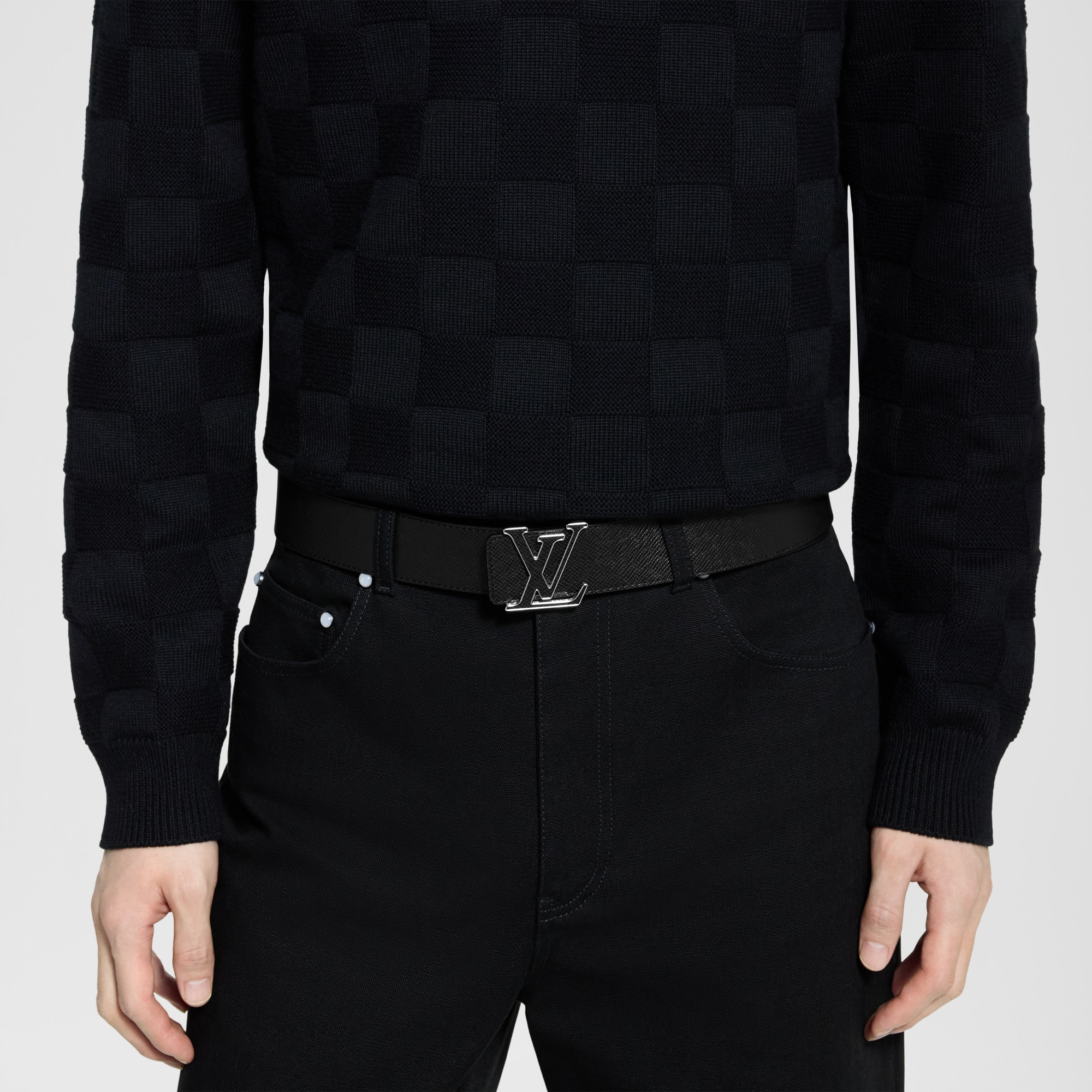 Ceinture LV Initiales 40 mm réversible Taigarama Homme Accessoires Ceintures | LOUIS VUITTON (Zoom produit)