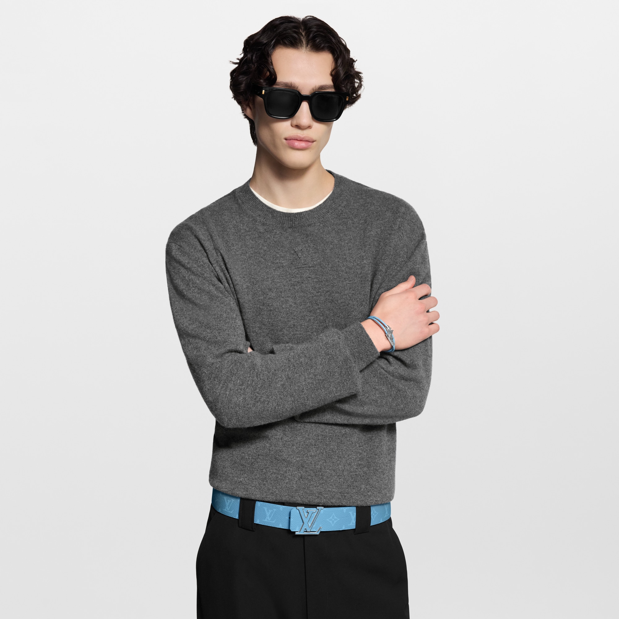 Ceinture LV Initiales 40 mm réversible Taigarama Homme Accessoires Ceintures | LOUIS VUITTON (Zoom produit)