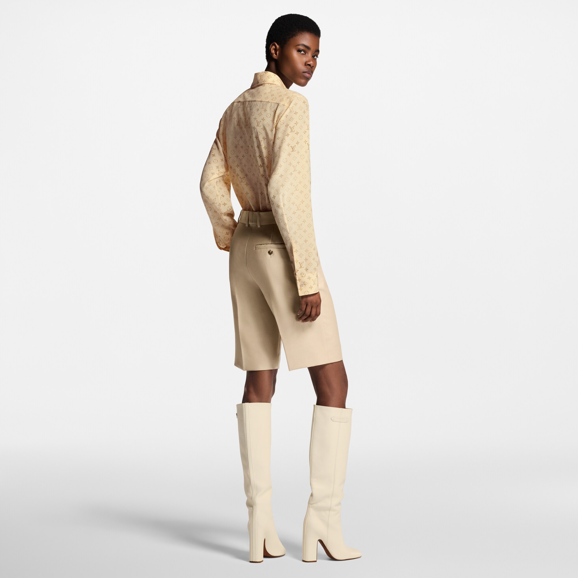 Chemise à Monogram délavé en soie  Femme Prêt-à-porter Hauts | LOUIS VUITTON (Zoom produit)