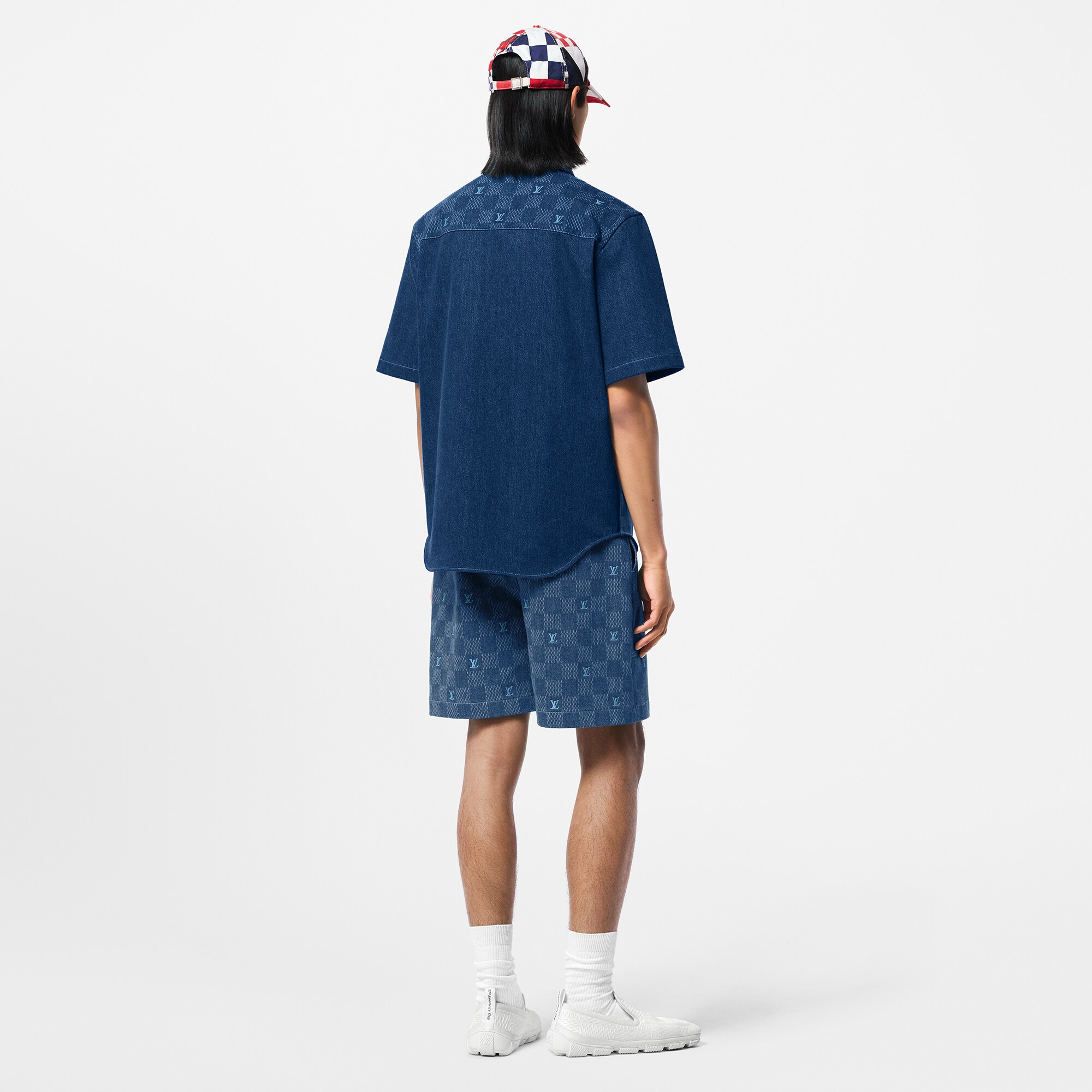 Chemise manches courtes imprimée en denim  Homme Prêt-à-porter Chemises | LOUIS VUITTON (Zoom produit)