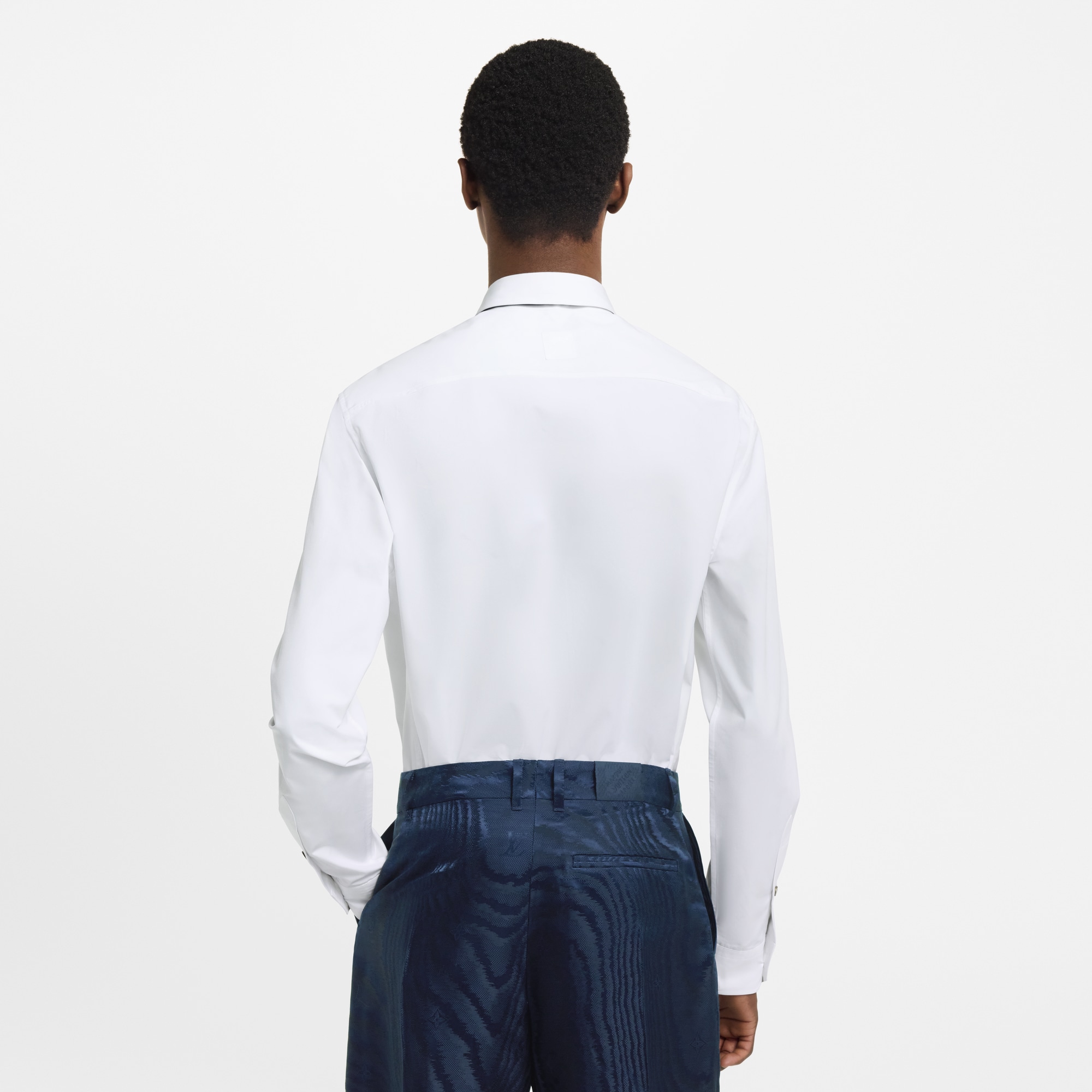 Chemise manches longues à signature embossée en coton  Homme Prêt-à-porter Chemises | LOUIS VUITTON (Zoom produit)