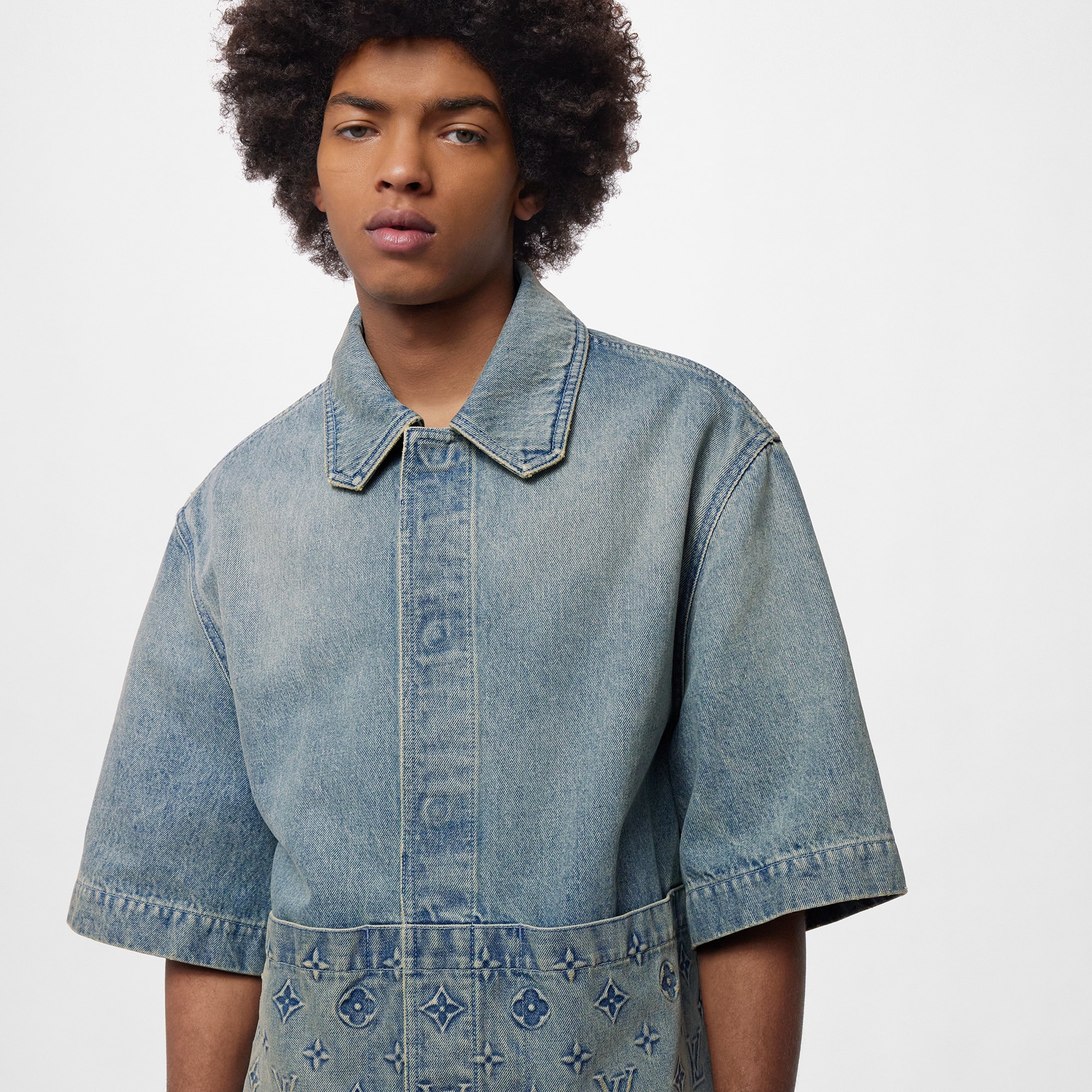 Chemise workwear à manches courtes en denim  Homme Prêt-à-porter Chemises | LOUIS VUITTON (Zoom produit)