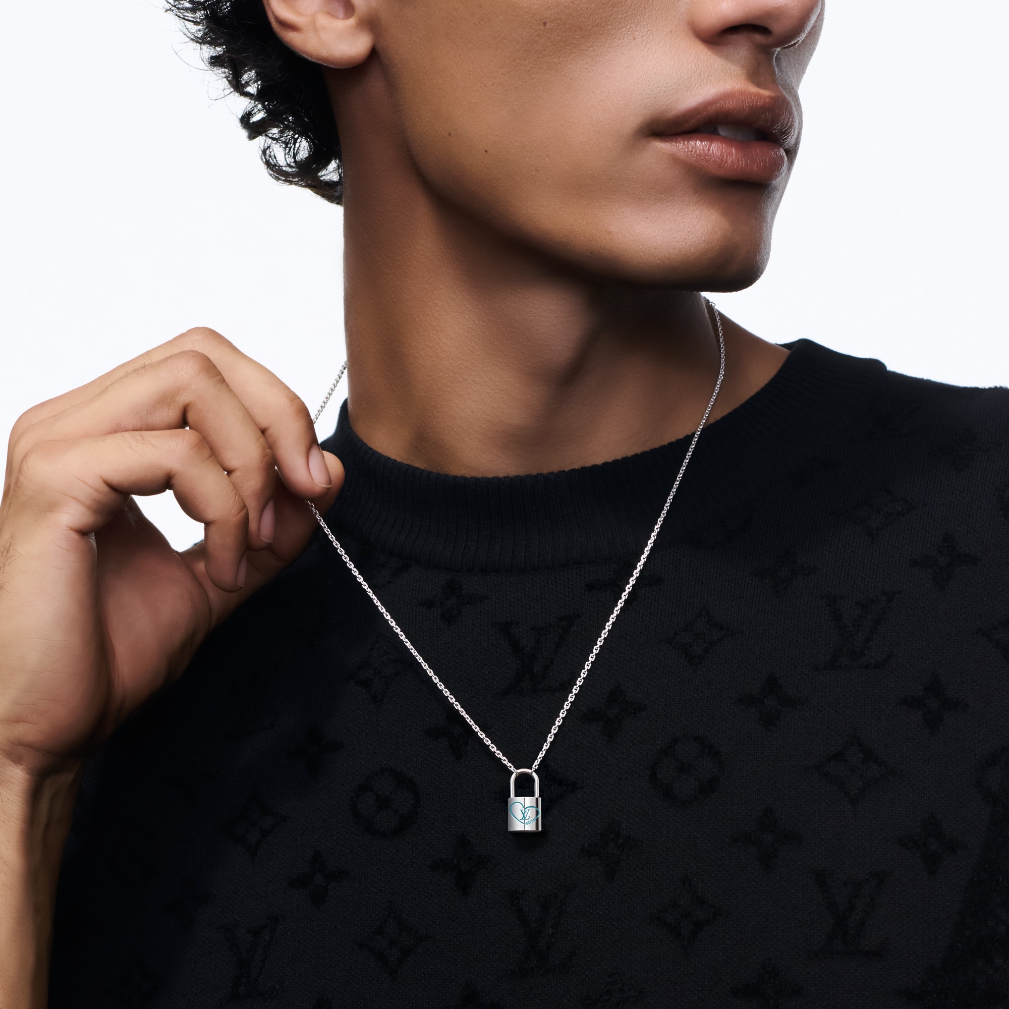 Collier pendentif Silver Lockit x Felix, argent sterling et laque bleue  Joaillerie Catégories Colliers et pendentifs | LOUIS VUITTON (Zoom produit)