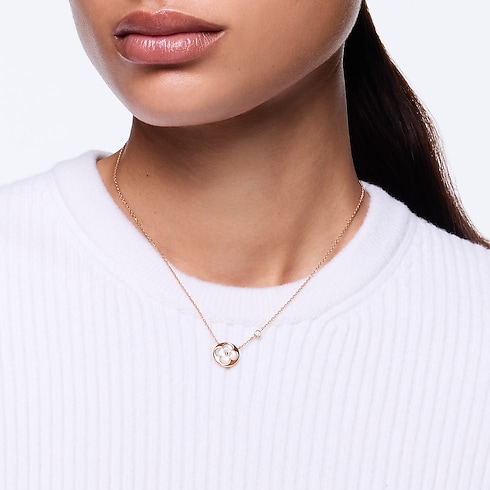 Collier pendentif Sun Color Blossom BB, or rose, nacre blanche et diamant Joaillerie Catégories Colliers et pendentifs | LOUIS VUITTON (Zoom produit)