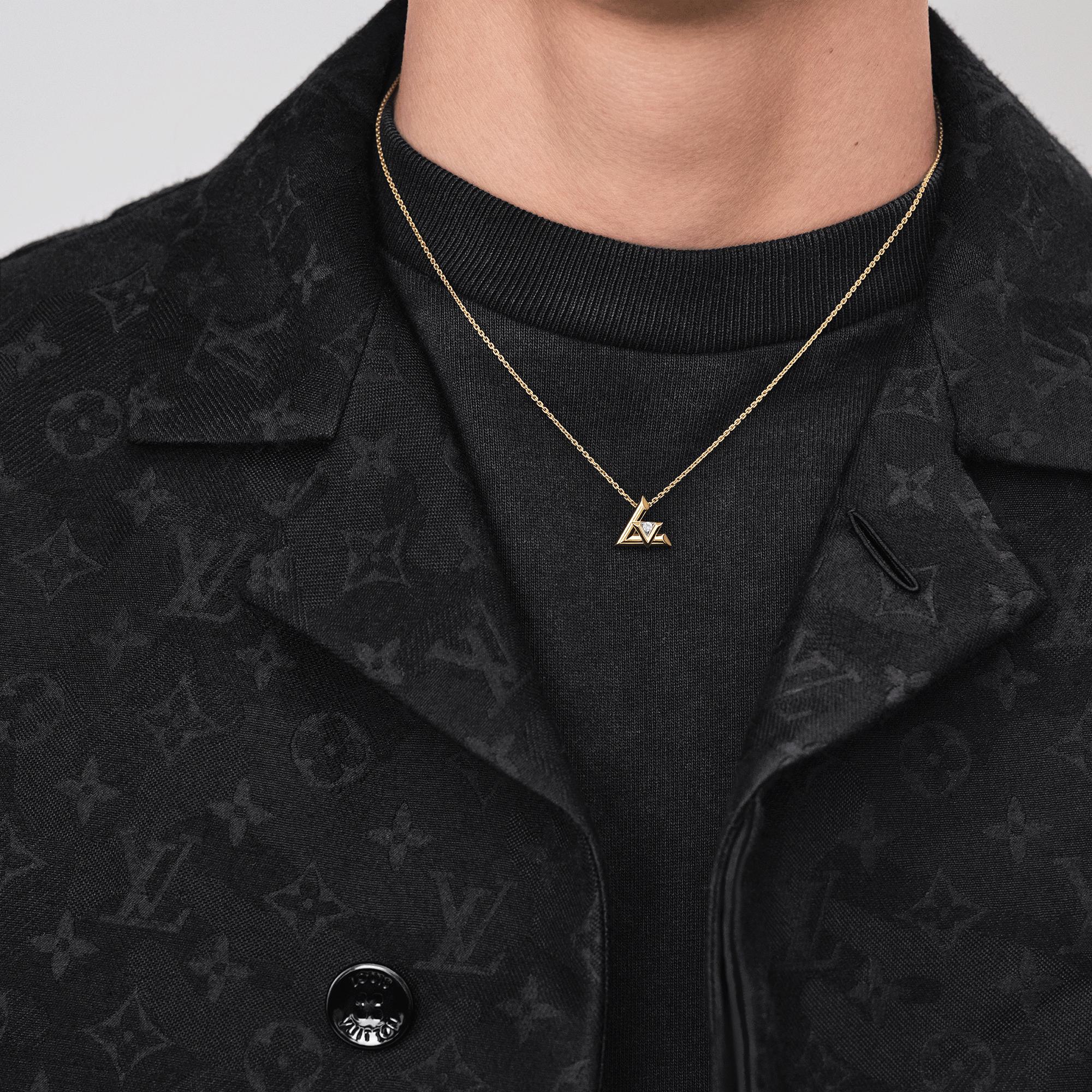 Collier petit pendentif LV Volt One, or jaune et diamant  Joaillerie Catégories Toute la joaillerie | LOUIS VUITTON (Zoom produit)