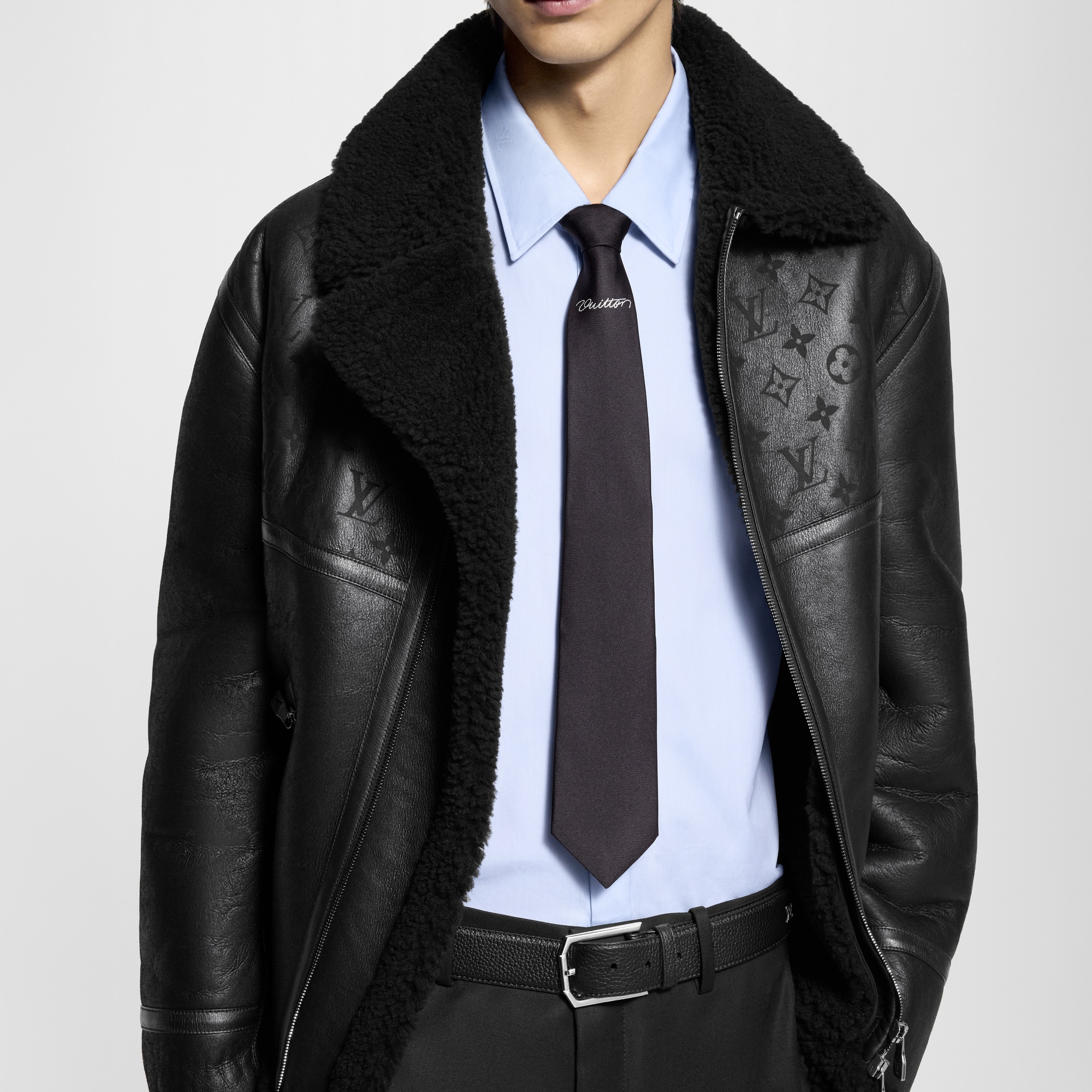 Cravate Signature S00 Homme Accessoires Cravates et pochettes | LOUIS VUITTON (Zoom produit)