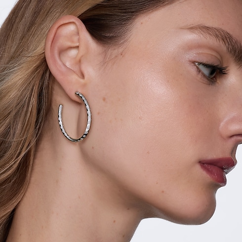 Créoles larges Le Damier de Louis Vuitton, or blanc et diamants Jewelry Catégories Boucles d'oreilles | LOUIS VUITTON (Zoom produit)