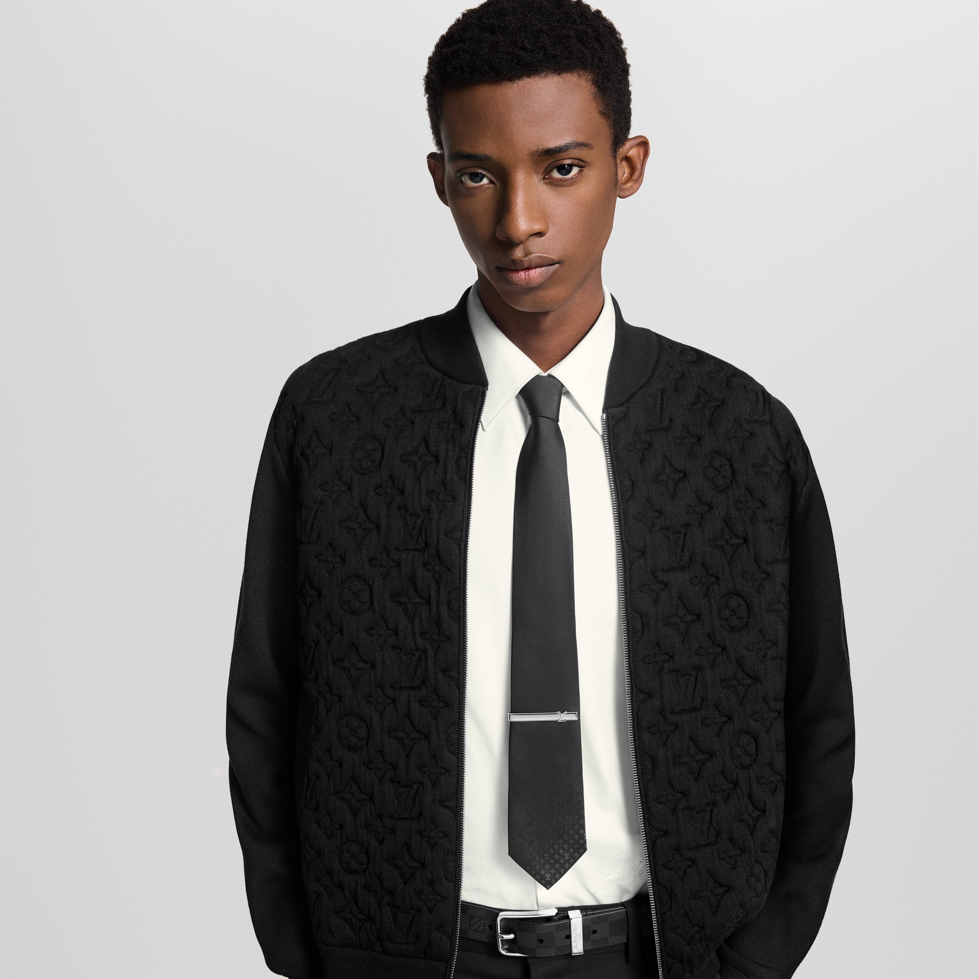 Épingle à cravate LV Initiales S00 Homme Bijoux Tous les bijoux | LOUIS VUITTON (Zoom produit)