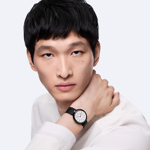 Louis Vuitton Monterey, automatique, 37mm, céramique et acier Montres Toutes les montres } | LOUIS VUITTON (Zoom produit)