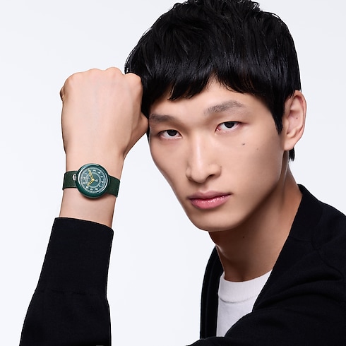 Louis Vuitton Monterey, automatique, 37mm, céramique et acier Montres Toutes les montres } | LOUIS VUITTON (Zoom produit)