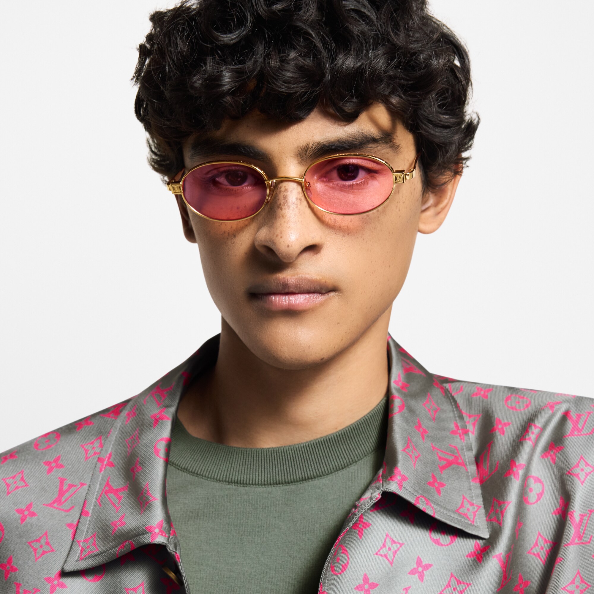 Lunettes de soleil basses ovales LV Pure S00 Homme Accessoires Lunettes de soleil | LOUIS VUITTON (Zoom produit)