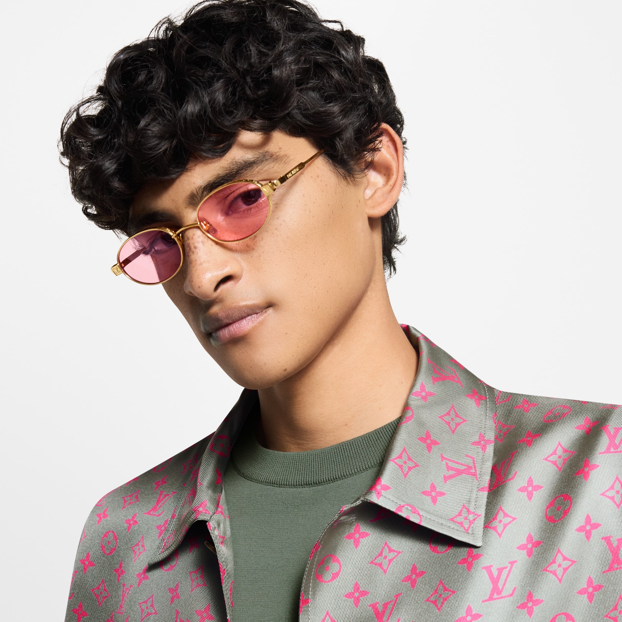 Lunettes de soleil basses ovales LV Pure S00 Homme Accessoires Lunettes de soleil | LOUIS VUITTON (Zoom produit)