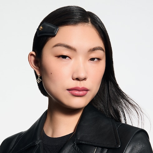 LV Baume - Baume à lèvres Parfums et Beauté Lèvres } | LOUIS VUITTON (Zoom produit)