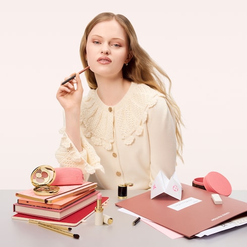 LV Crayon - Crayon à Lèvres - 190 Parfums et Beauté Les cadeaux beauté } | LOUIS VUITTON