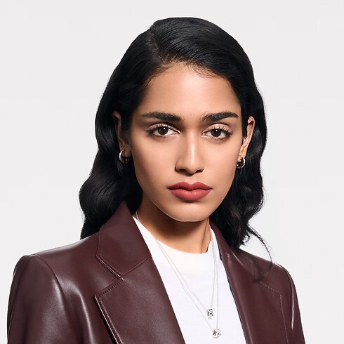 LV Rouge - Rouge à lèvres Mat Parfums et Beauté Lèvres } | LOUIS VUITTON (Zoom produit)