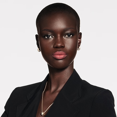 LV Rouge - Rouge à lèvres Mat Parfums et Beauté Lèvres } | LOUIS VUITTON (Zoom produit)