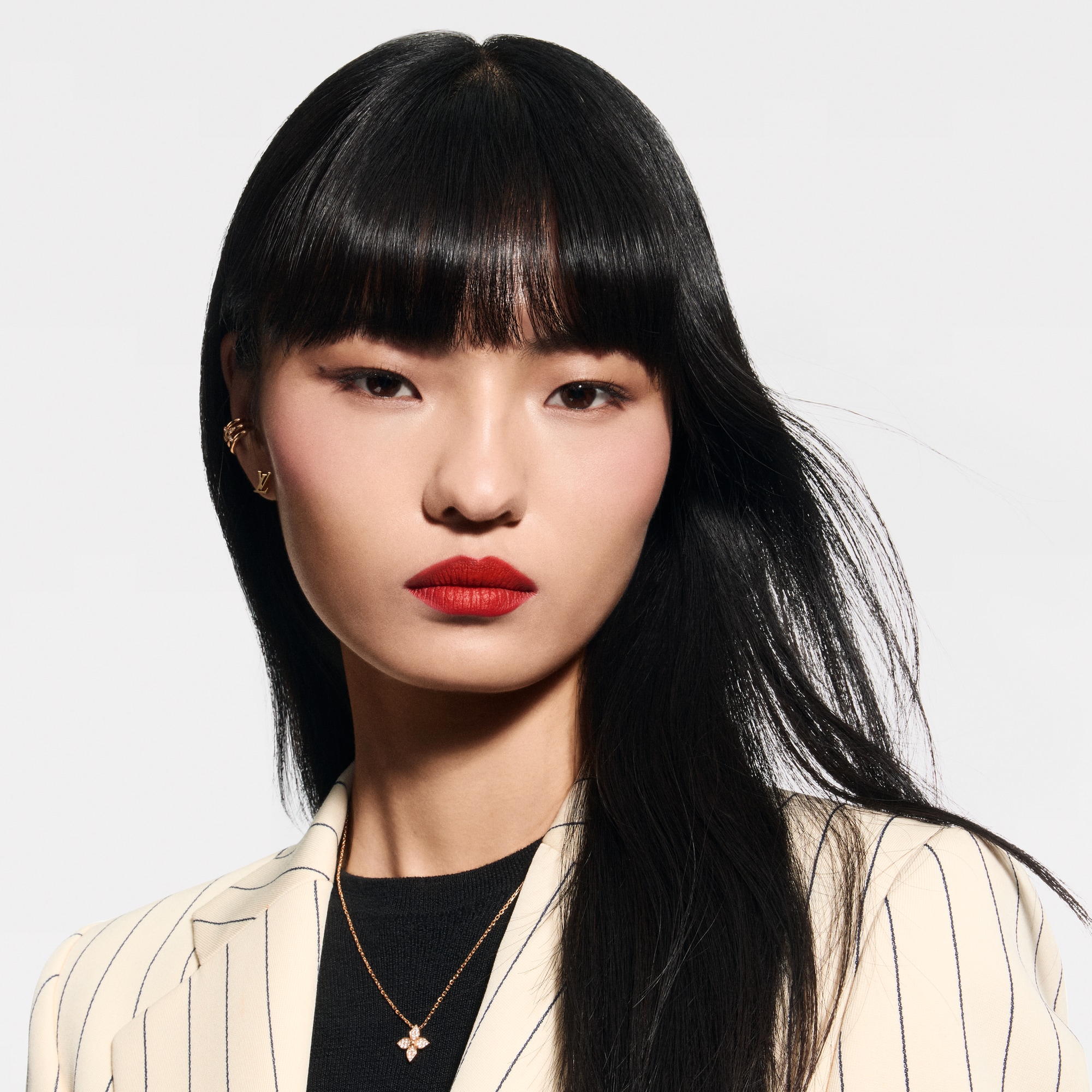 LV Rouge - Rouge à lèvres Mat  Parfums et Beauté Lèvres } | LOUIS VUITTON (Zoom produit)