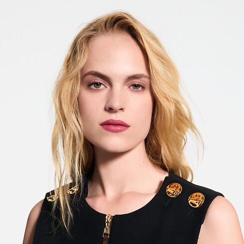 LV Rouge - Rouge à lèvres Mat Parfums et Beauté Lèvres } | LOUIS VUITTON (Zoom produit)