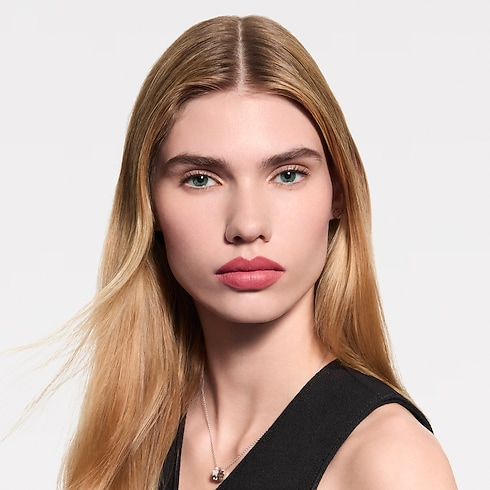 LV Rouge - Rouge à lèvres Mat Parfums et Beauté Lèvres } | LOUIS VUITTON (Zoom produit)