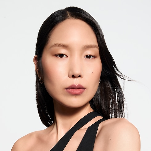 LV Rouge - Rouge à lèvres Mat Parfums et Beauté Lèvres } | LOUIS VUITTON (Zoom produit)