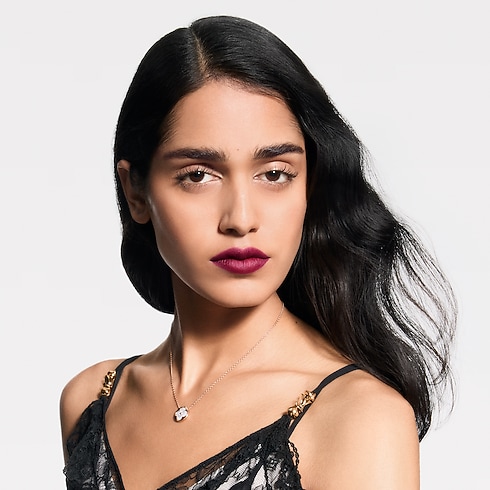 LV Rouge - Rouge à lèvres Mat Parfums et Beauté Lèvres } | LOUIS VUITTON (Zoom produit)