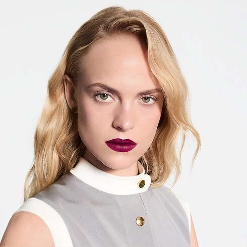 LV Rouge - Rouge à lèvres Mat Parfums et Beauté Lèvres } | LOUIS VUITTON (Zoom produit)