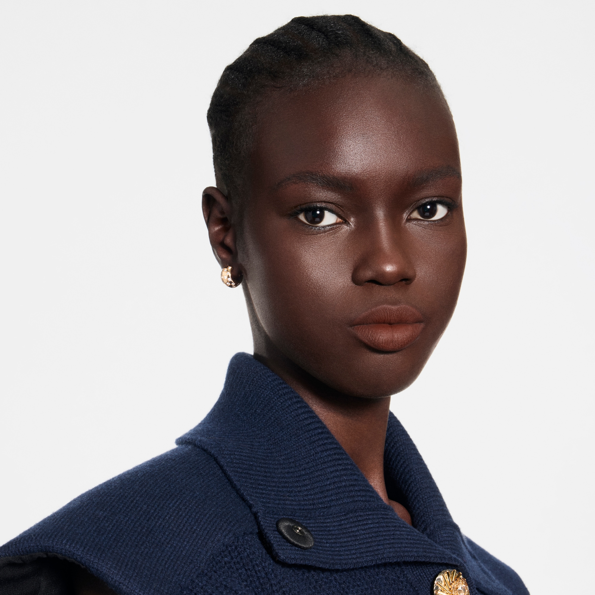 LV Rouge - Rouge à lèvres Mat  Parfums et Beauté Lèvres } | LOUIS VUITTON (Zoom produit)