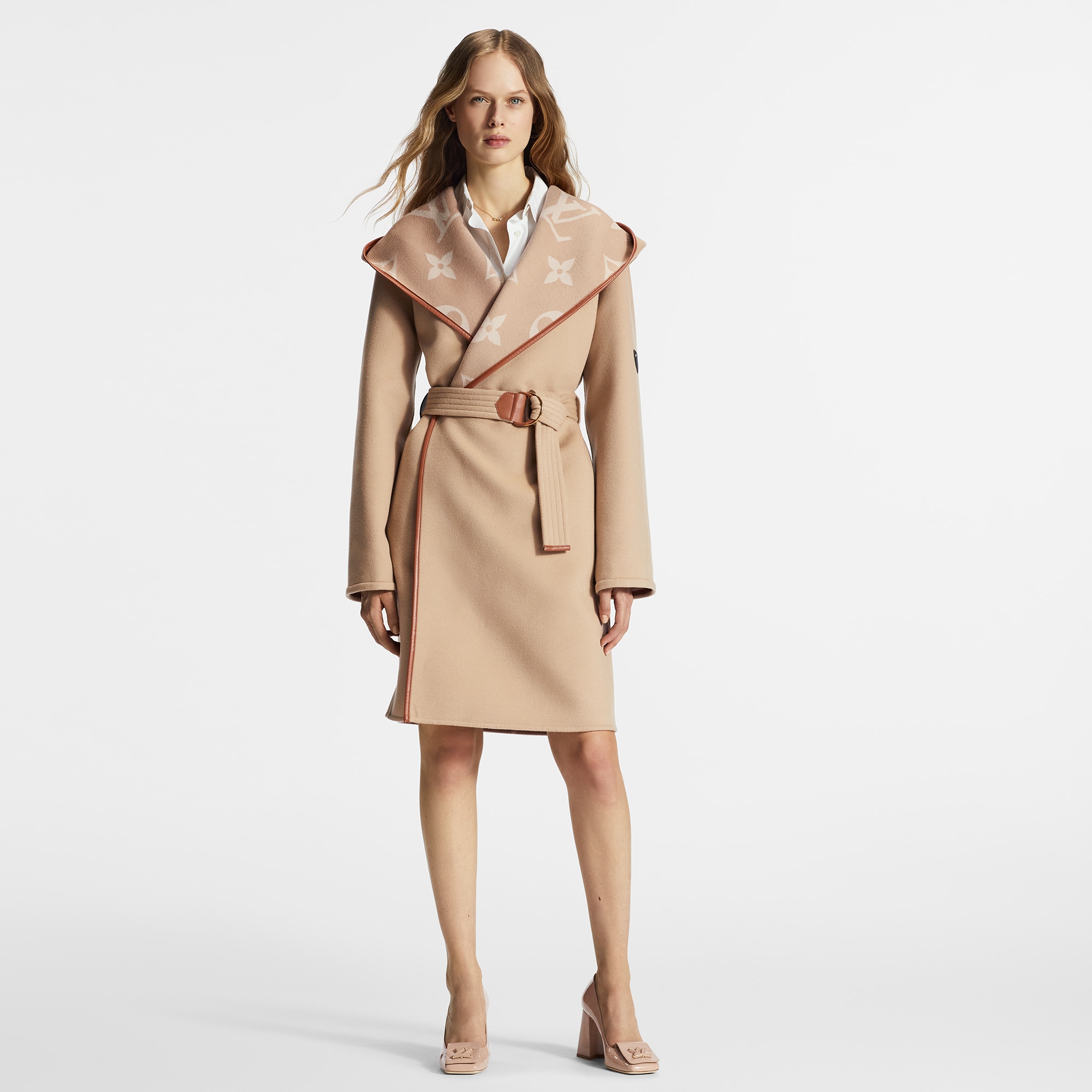 Manteau croisé double face à capuche et ceinture  Femme Prêt-à-porter Manteaux et vestes | LOUIS VUITTON (Zoom produit)