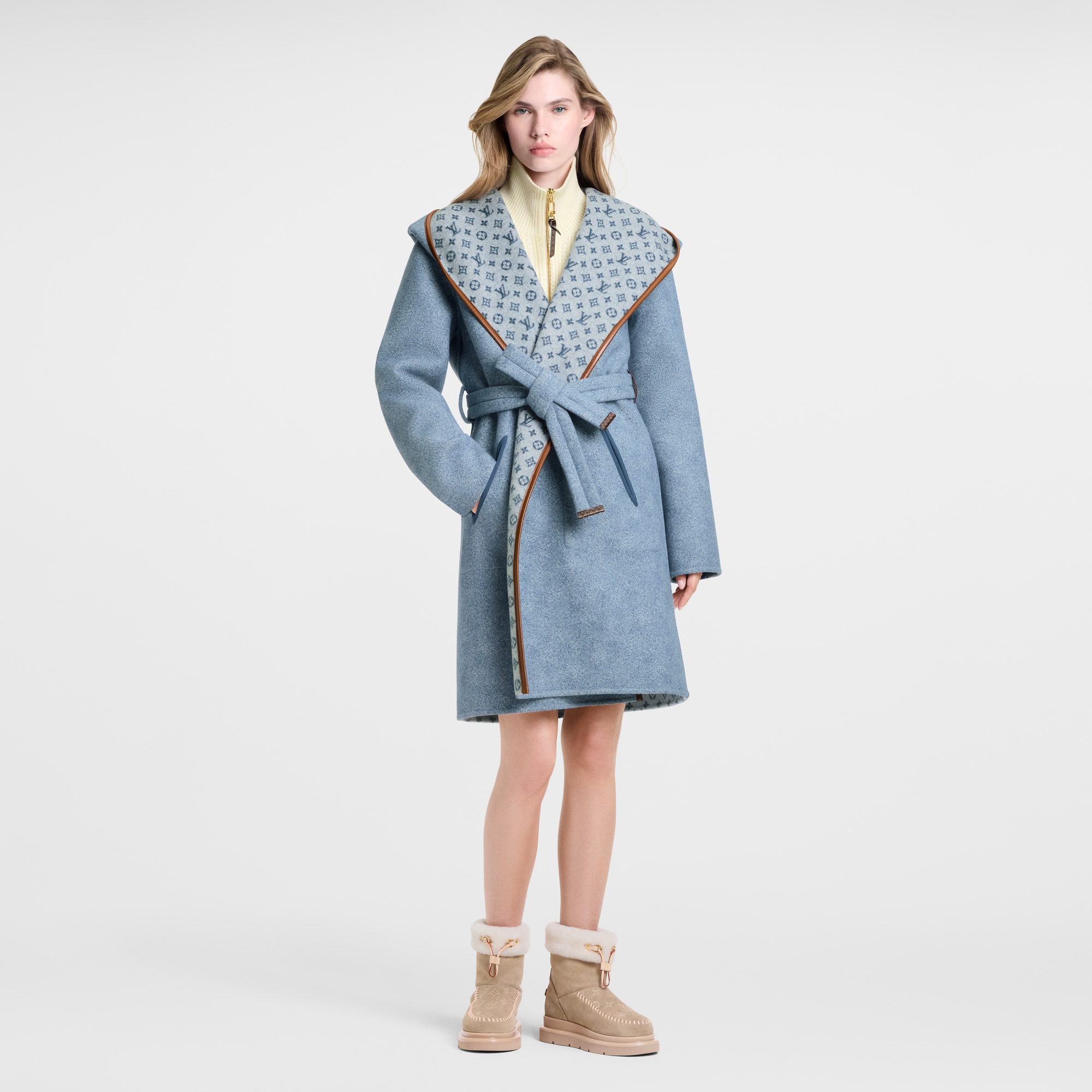 Manteau croisé réversible à capuche  Femme Prêt-à-porter Manteaux et vestes | LOUIS VUITTON (Zoom produit)