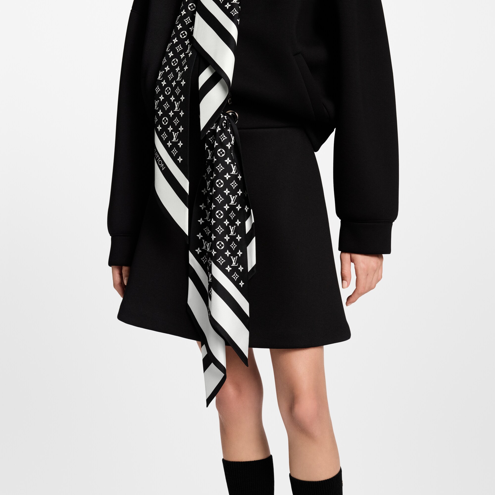 Mini-jupe à liens Monogram  Femme Prêt-à-porter Jupes et shorts | LOUIS VUITTON (Zoom produit)