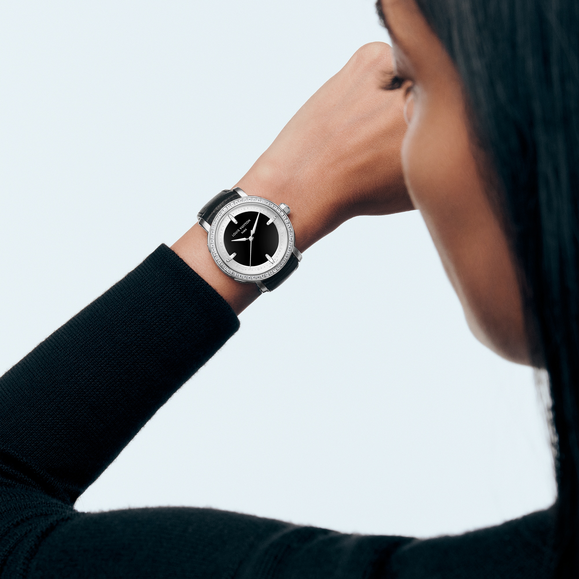 Montre Louis Vuitton Escale, automatique, 40,5 mm, platine et diamants  Montres Toutes les montres } | LOUIS VUITTON (Zoom produit)