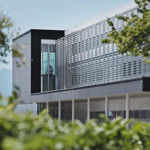 Montre Tambour, automatique, 40 mm, or rose Montres Toutes les montres } | LOUIS VUITTON