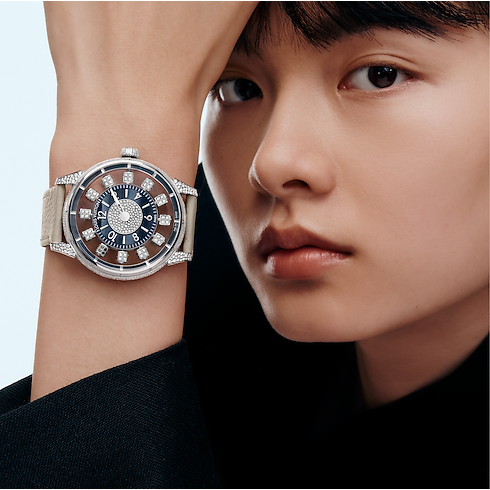 Montre Tambour Taiko Spin Time Air, Automatique, 42,5 mm, or blanc, œil de faucon et diamants Montres Toutes les montres } | LOUIS VUITTON (Zoom produit)