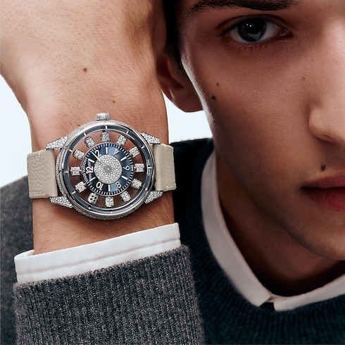 Montre Tambour Taiko Spin Time Air, Automatique, 42,5 mm, or blanc, œil de faucon et diamants Montres Toutes les montres } | LOUIS VUITTON (Zoom produit)