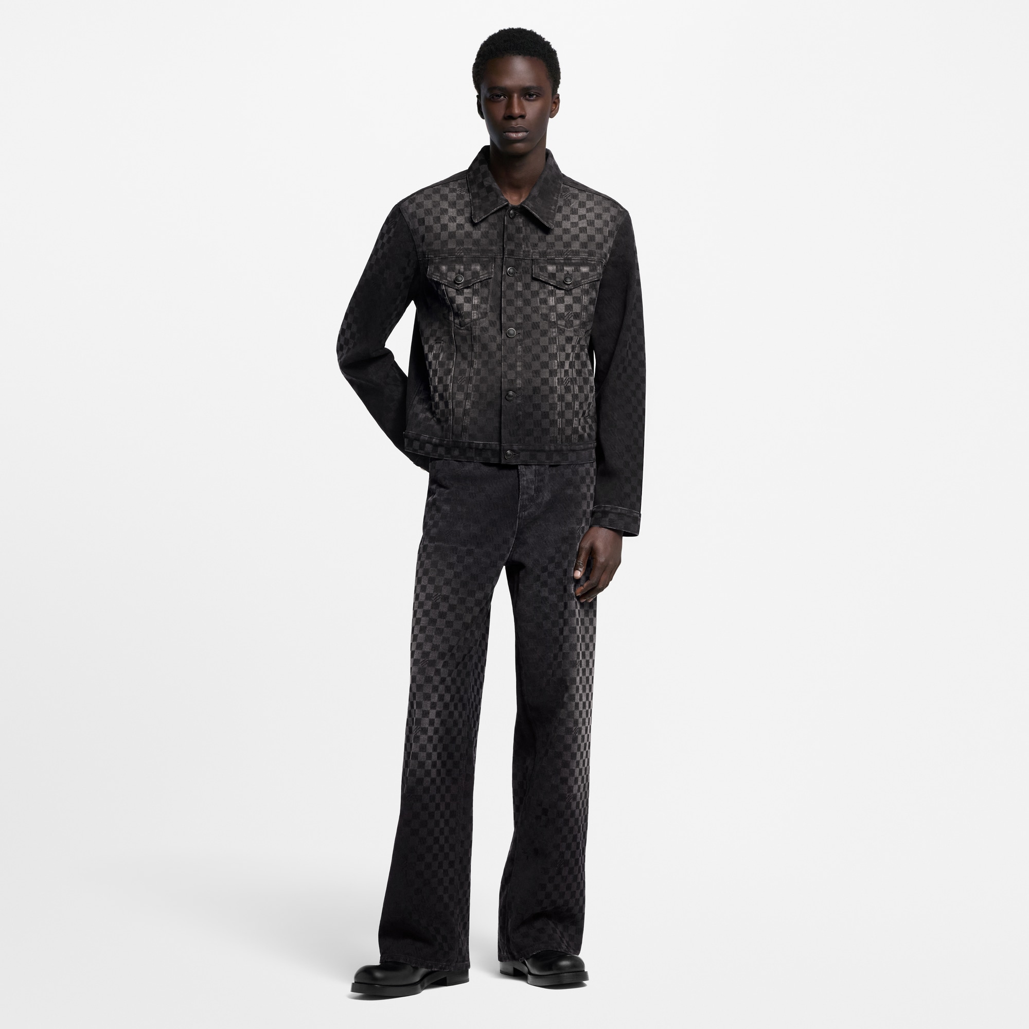 Pantalon ample floqué Damier en denim  Homme Prêt-à-porter Pièces en denim | LOUIS VUITTON (Zoom produit)